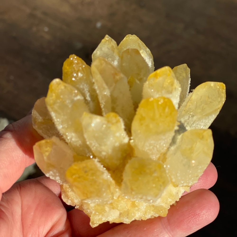 Gorgeous citrine phantom quartz cluster - Picture 5 of 9